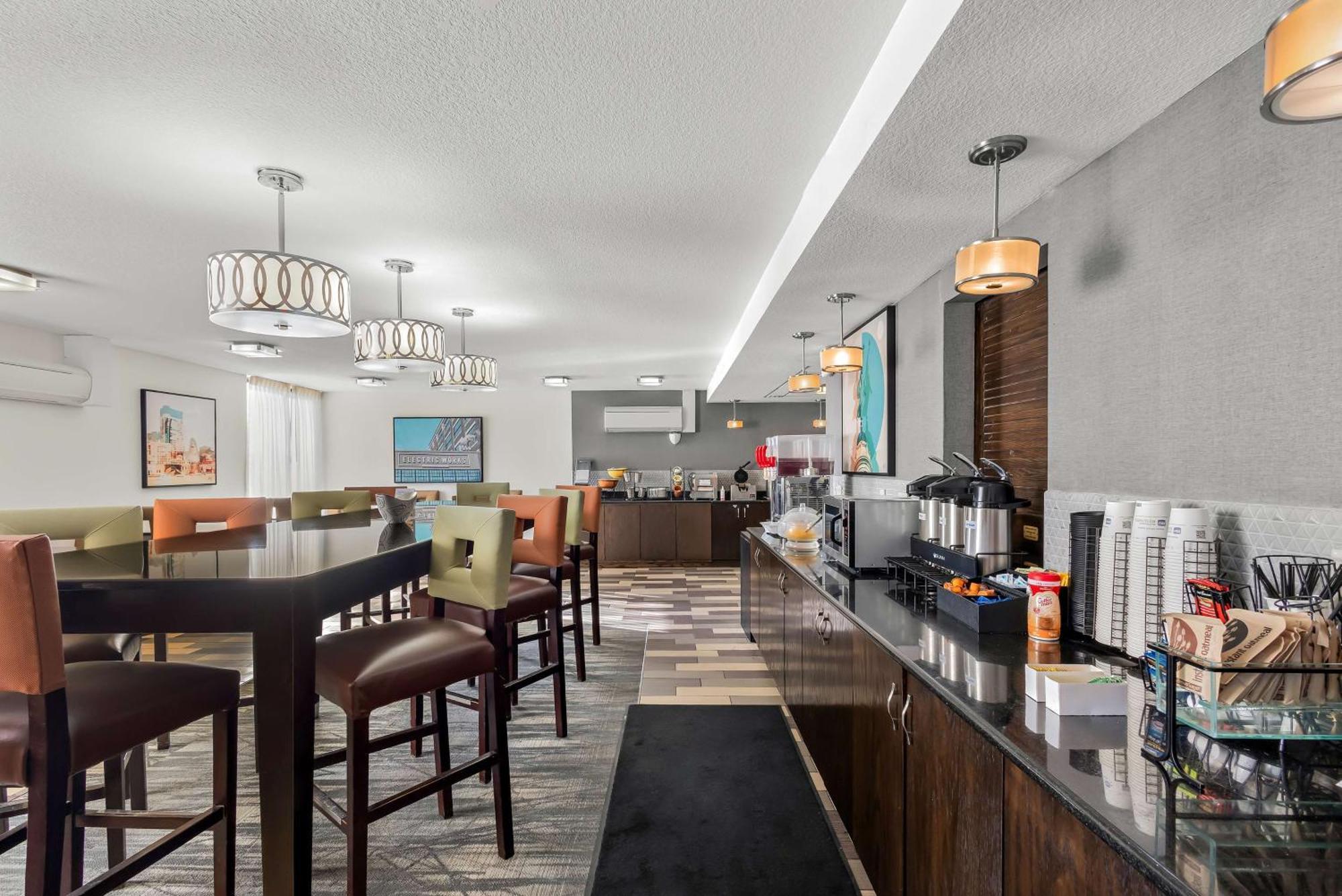 Best Western Luxbury Inn Fort Wayne Exterior foto